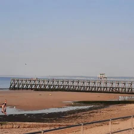 Hoya, Appt En Front De Avec Jardin Partage Luc-sur-Mer