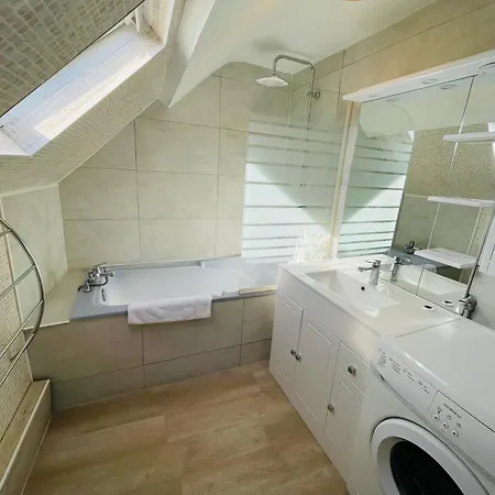 Apartment Hoya, Appt En Front De Avec Jardin Partage
